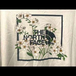 Long sleeve shirt, north face.